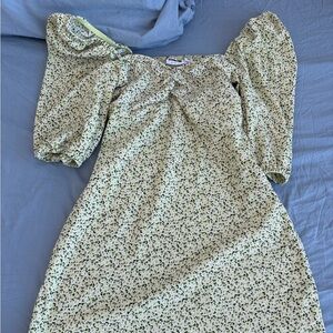 Size M-  Light Green Floral Long Sleeve Dress